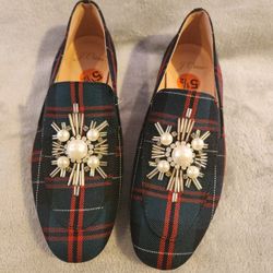 Brand New Flat Christmas Choose Sz 5.5 