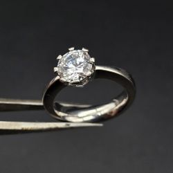 Stunning Titanium CZ Engagement ring sz 8-9