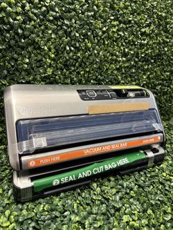 FoodSaver FM5200 2-in-1 Automatic Vacuum Sealer Machine 