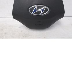 two 2019 Hyundai Elantra airbag