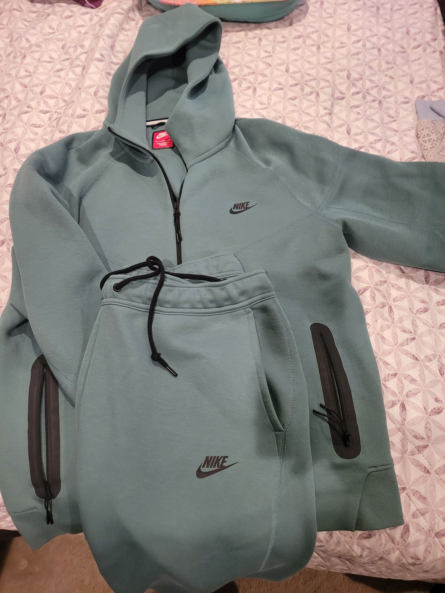 Nike Tech XL