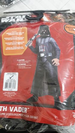 Star Wars boy costume small