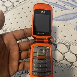 LG UX310 Flip Phone – FOR PARTS – No Battery / No Back Cover