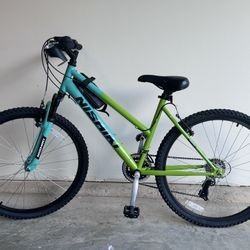 75$☆☆》26" Woman's PUEBLO MOUNTAIN BIKE 100$now 75$