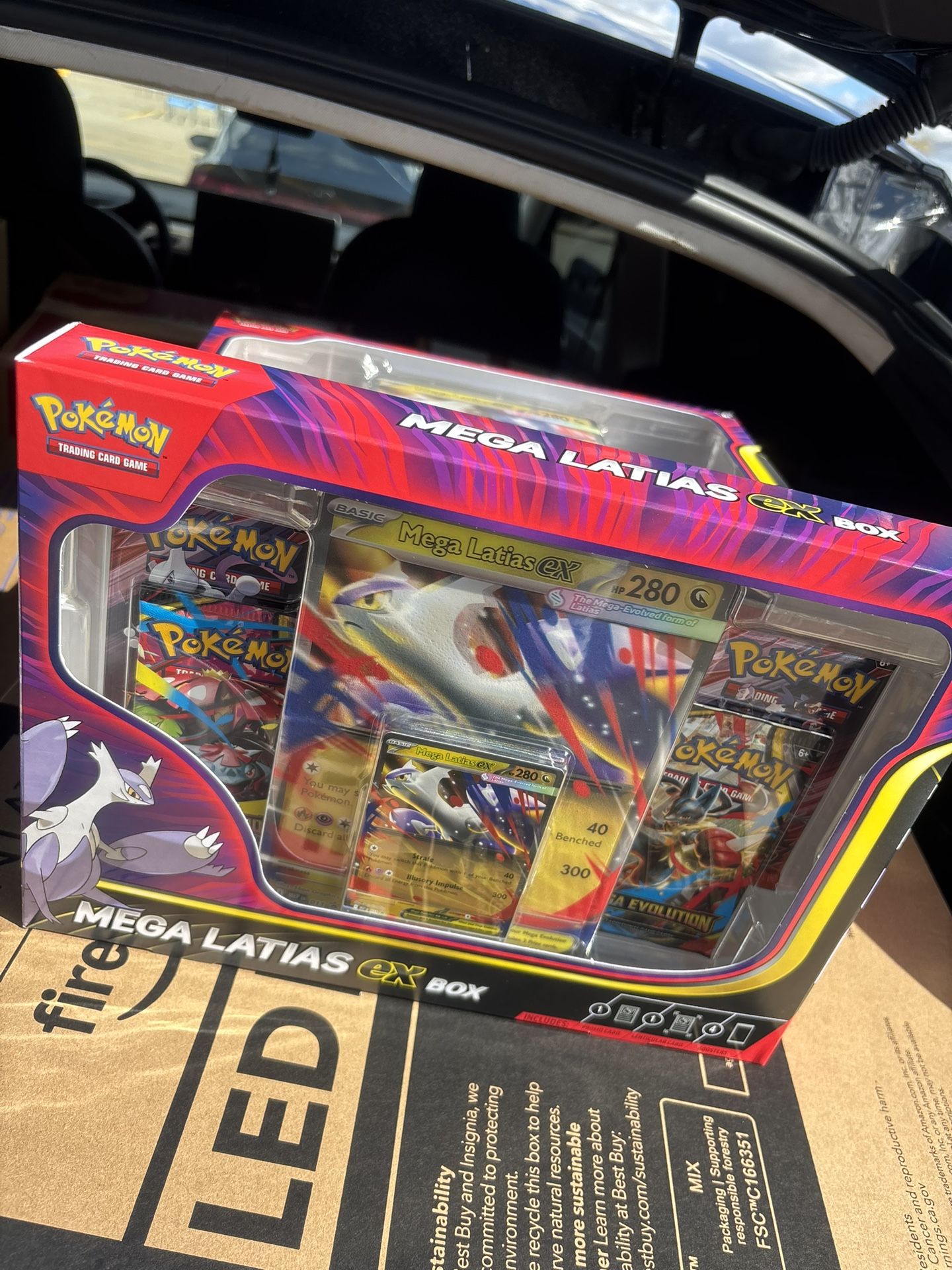 Mega Latias ex Box - Miscellaneous Cards & Products