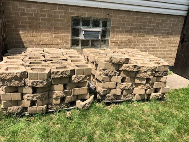 Crestone Beveled Retaining Wall Block