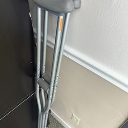 Crutches 