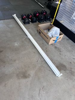100” projector screen