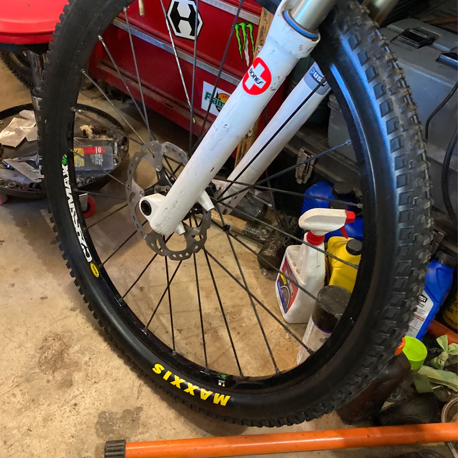 29’er MAVIC Wheel And MAXXIS Tire Set