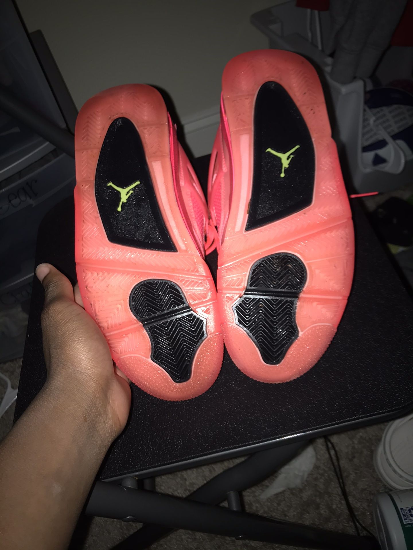 jordan 4 hot punch footlocker