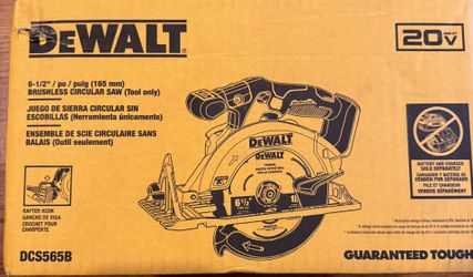 New DeWalt XR 20V Max 6.5” Circular Saw, Brushless DCS565B