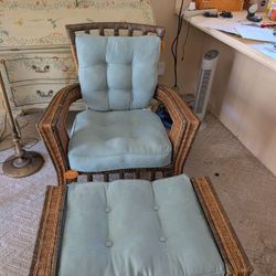 Pier 1 Wicker Chair And Ottoman