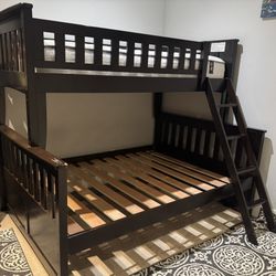 Twin & Full Bunk Bed with Stairs, Solid Wood Bunk Beds good Used ondition.
