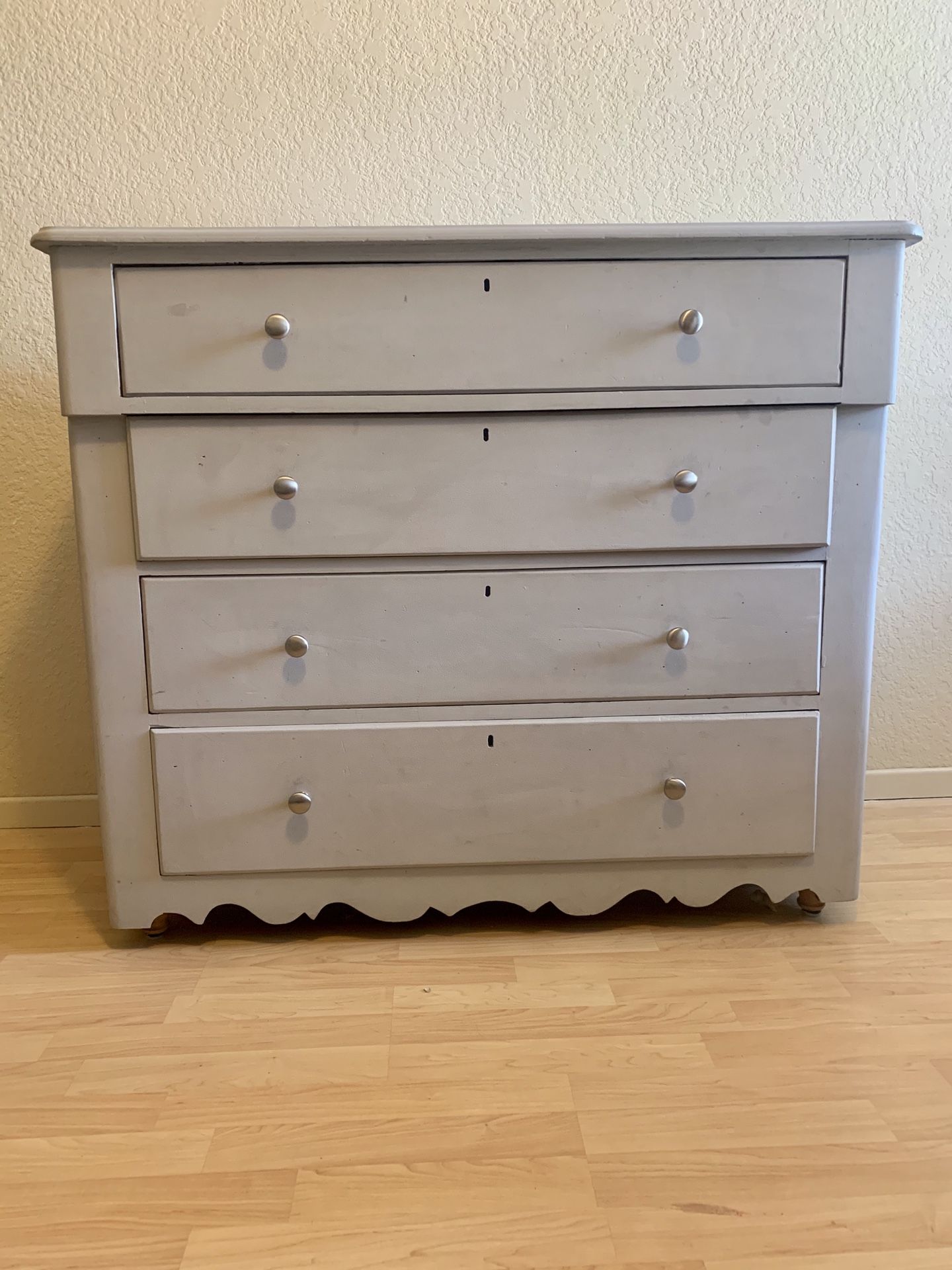 Vintage Shabby Chic Dresser