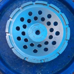 Diamond Cup- Single Row Diamond 7-in 24-Grit Cup Wheel