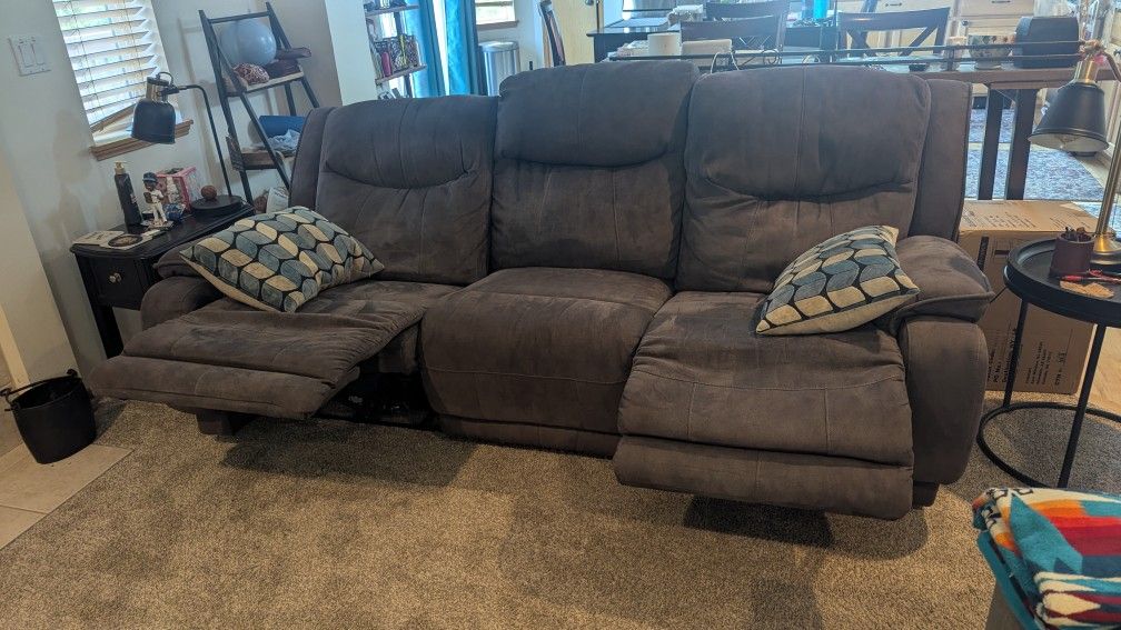 Double Reclining Couch