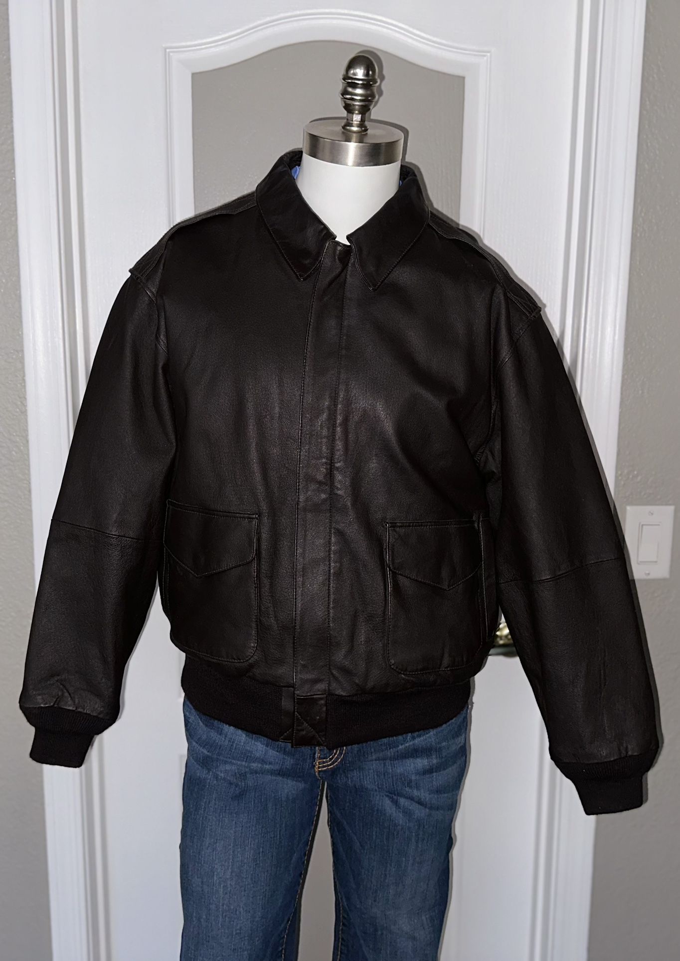 Men's Airborne Leather Bomber Jacket Size L zip and snap Brown Lined USA Flag