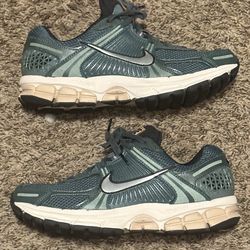 Nike Vomero 5