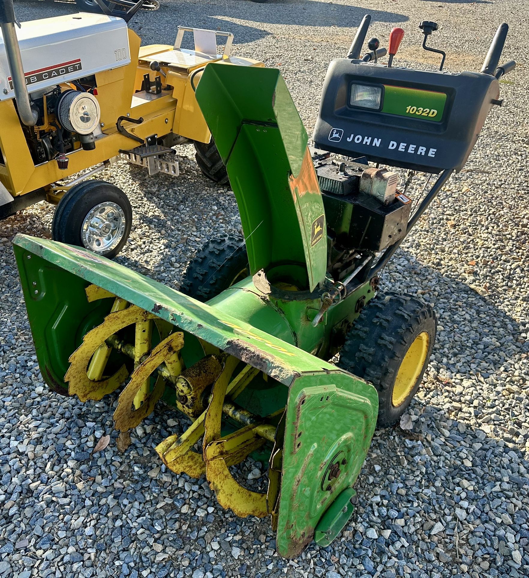 John Deere 1032D Snow Blower