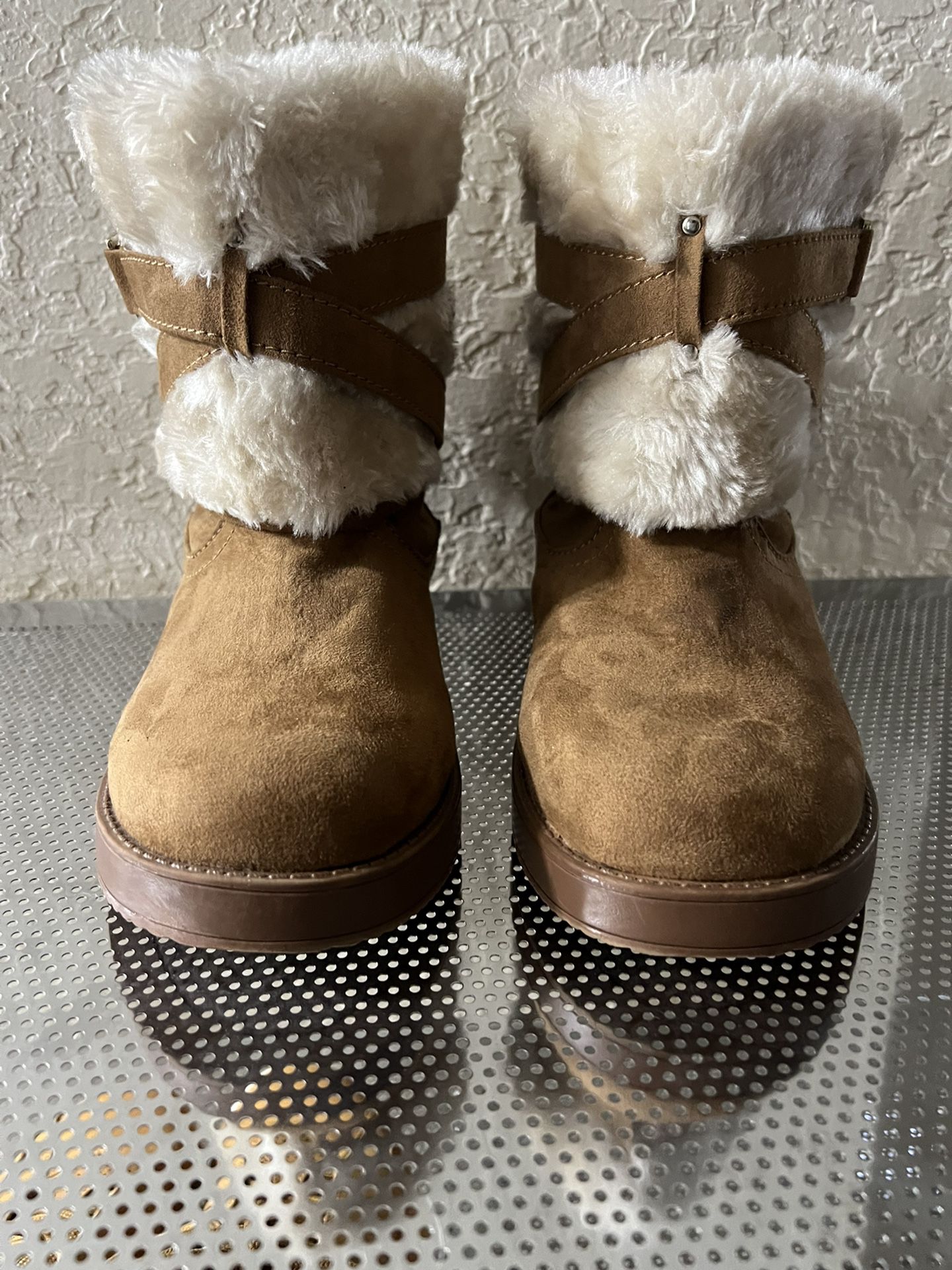 Guess Cold Weather Fur Boots 8.5