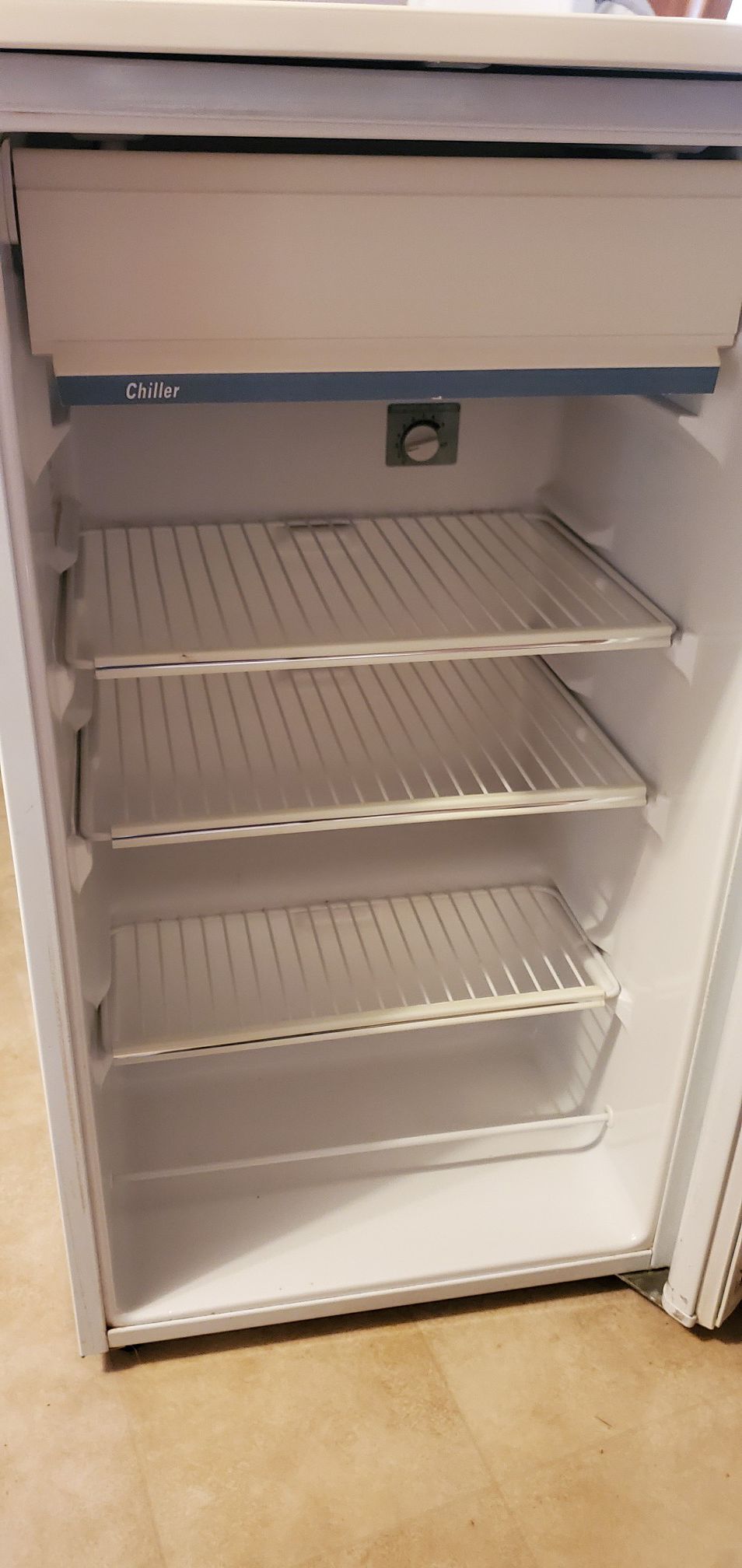 GE mini fridge