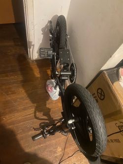 E-bike Basically New 30 mph adult size Electric bike