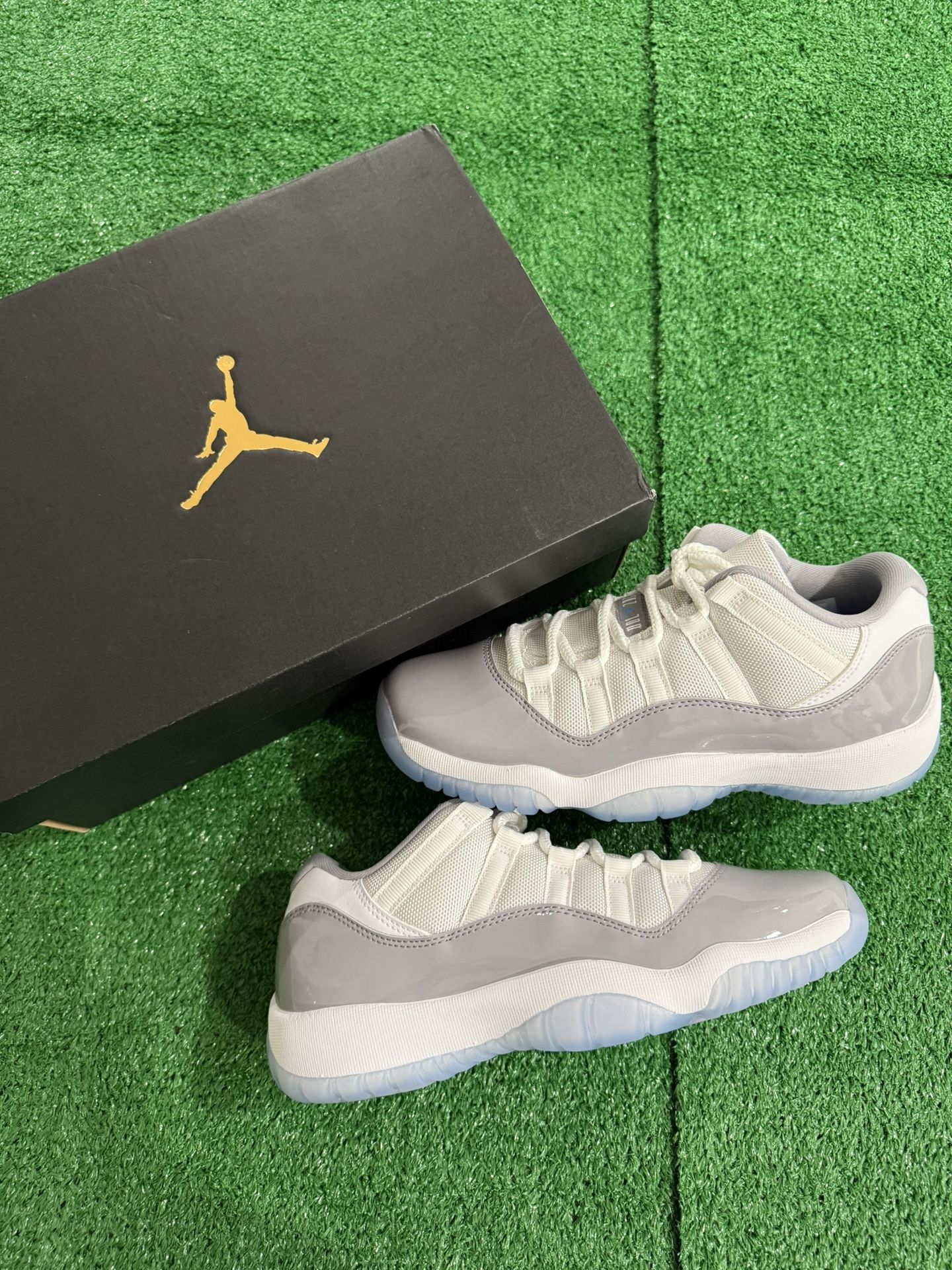 Jordan 11 Low Grey Cement