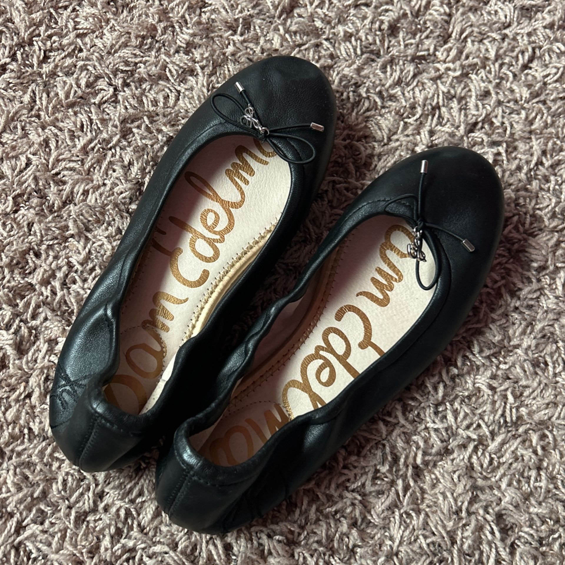 Brand New Sam Edelman Flats with cute bow details