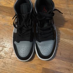 Jordan 1 Gray,black,white 