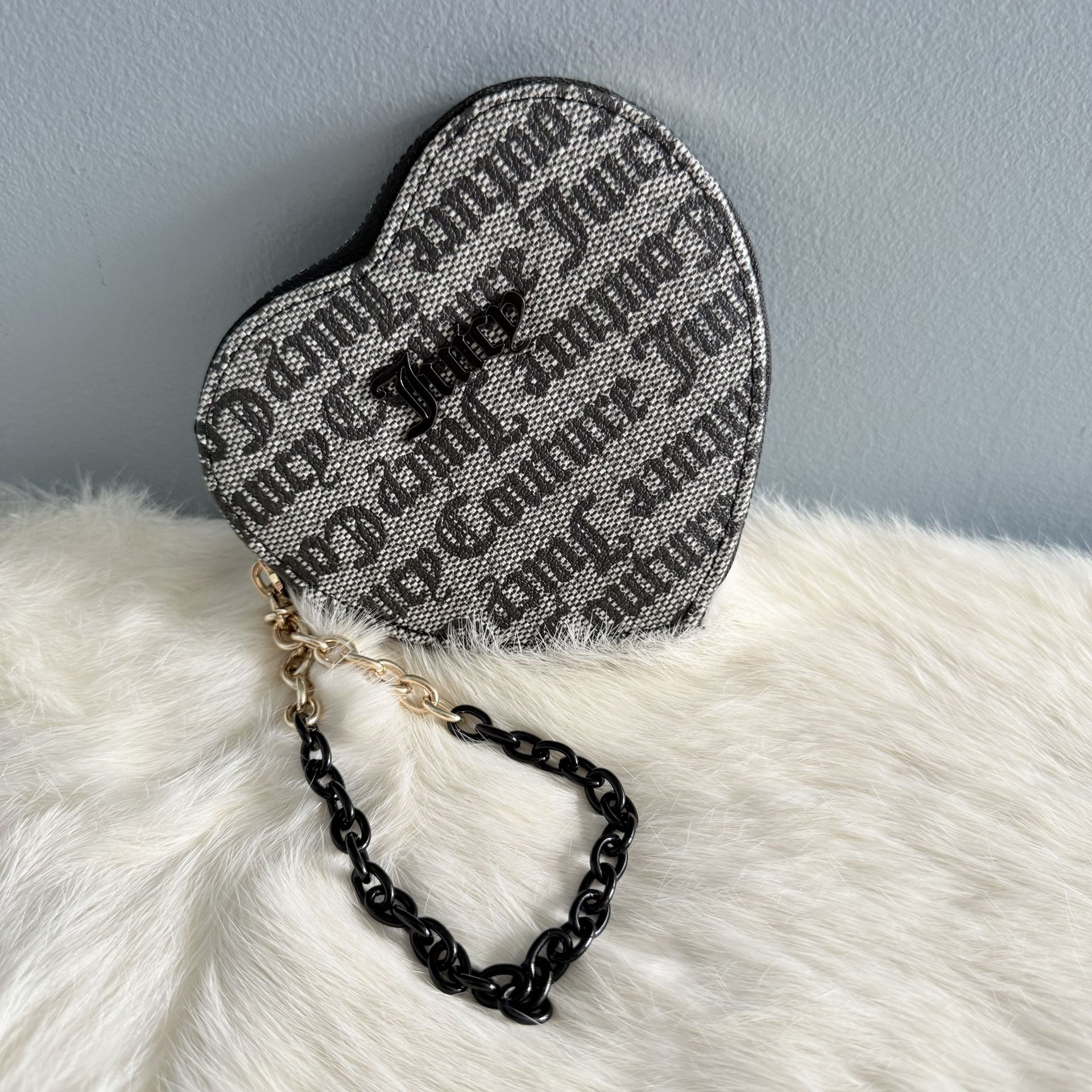 Juicy Couture Heart Shaped Zip Around Wristlet Wallet