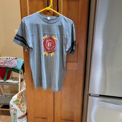 JIM BEAM T SHIRT SIZE MEDIUM