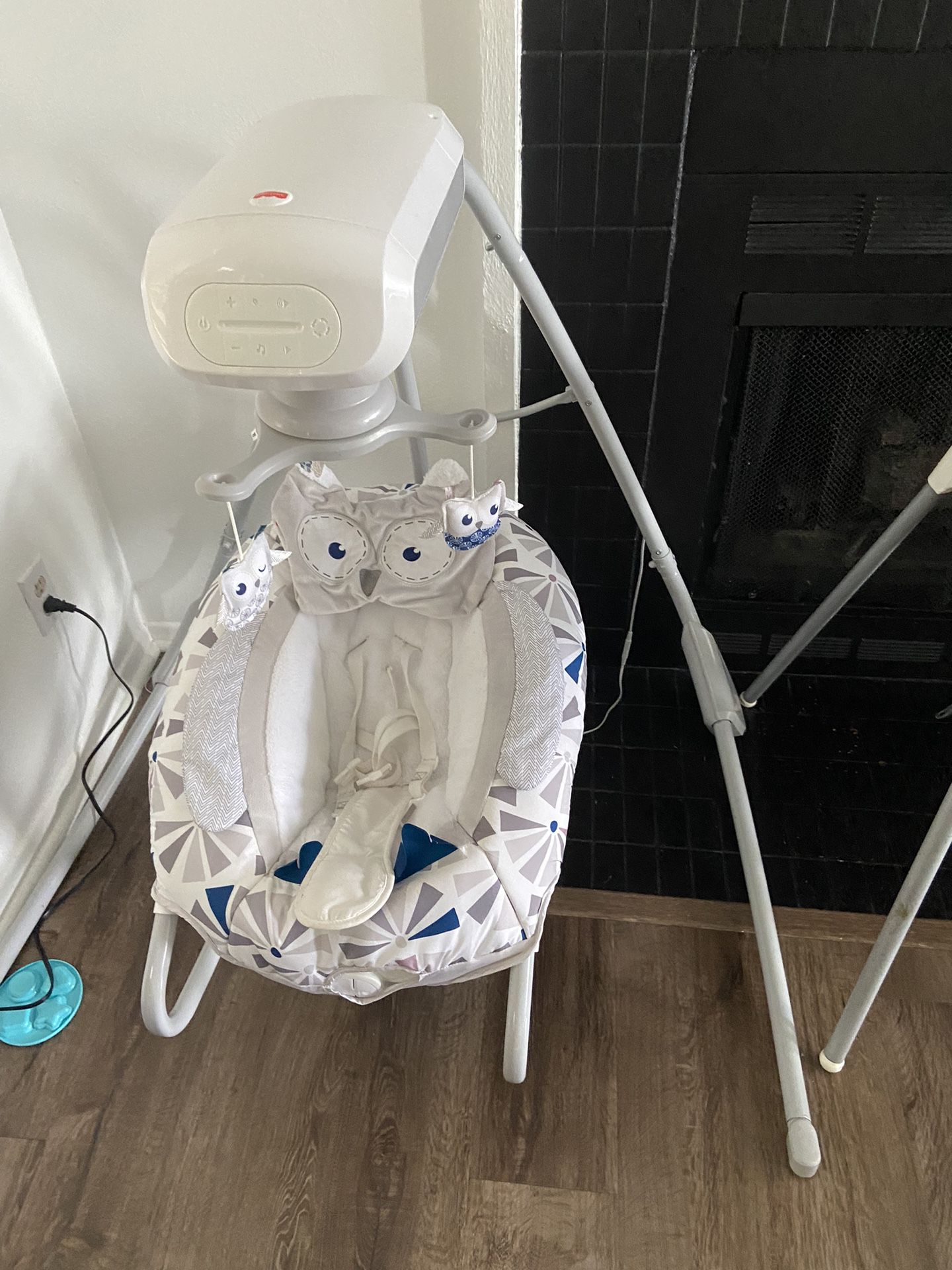 Fisher Price Baby Swing .