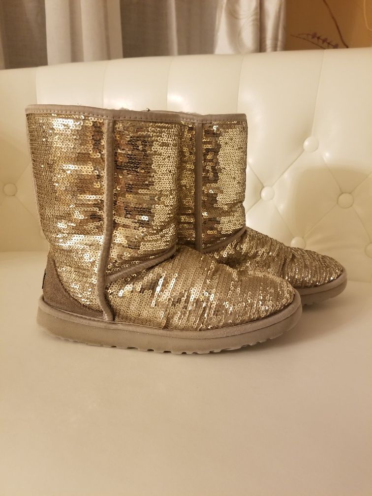 Gold UGG Boots. size 9, great condition