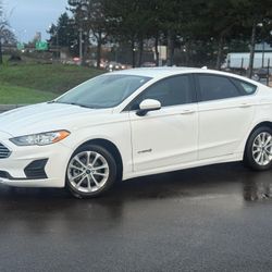 2019 Ford Fusion Hybrid 