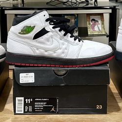 Jordan’s selling all 3pairs for $180 or obo!!!