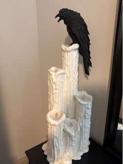 Raven statue 2 feet tall
