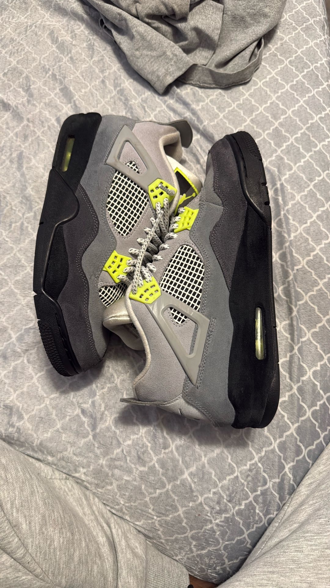 Jordan 4 Retro Se Neon 95