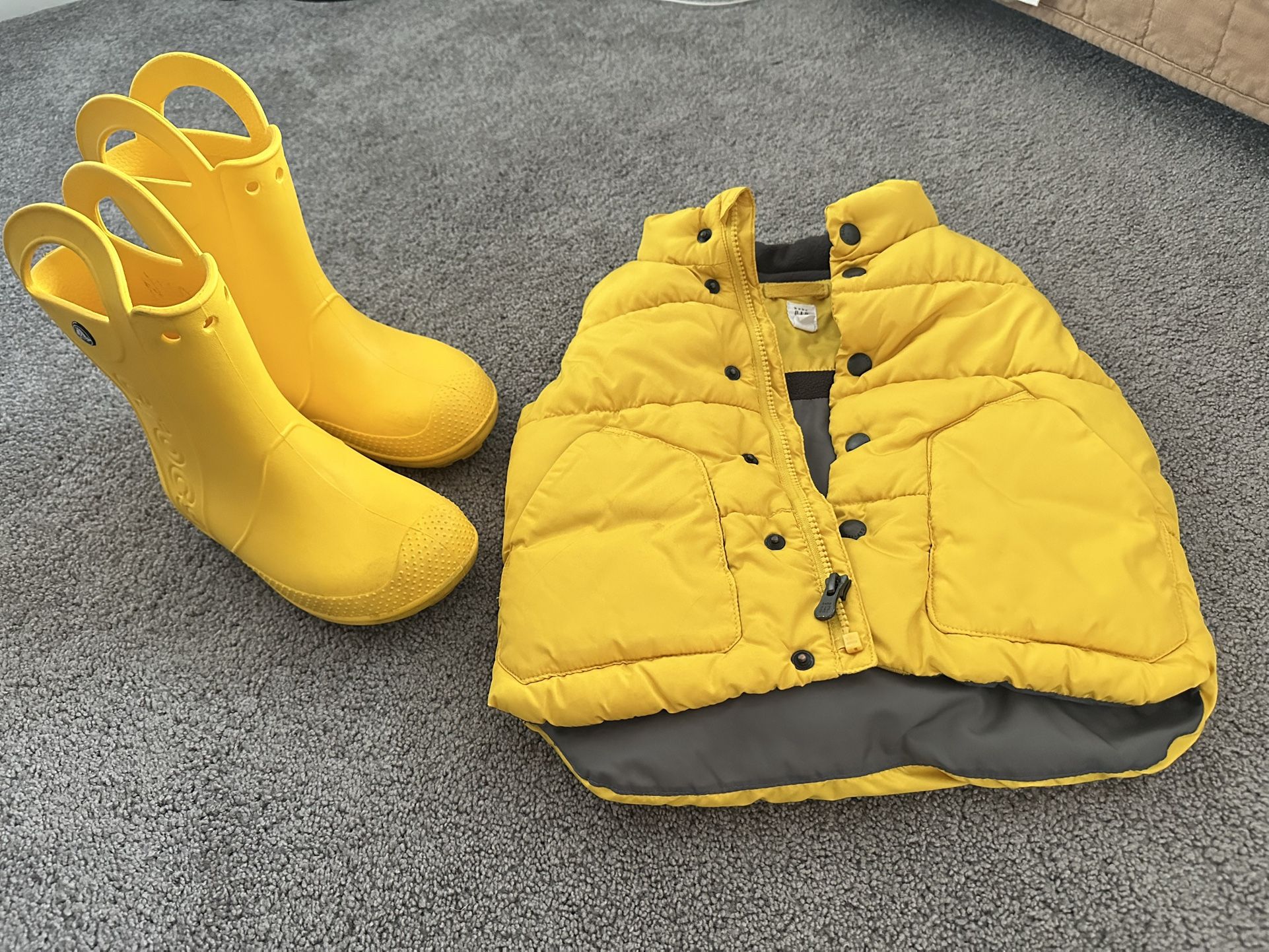 Gap vest & Crocs Rain Boots 