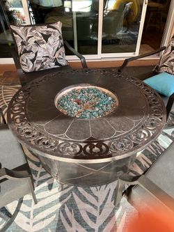 Fire table & 4 chairs