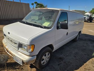 2001 FORD E150