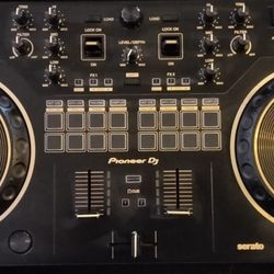 Pioneer DJ DDJ REV1 With Case 