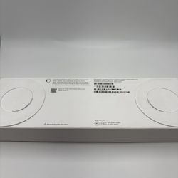Brand new sealed Apple Watch Series 10 46mm w/ cellular data unlocked for any carrier  Comes w/ 1 year of Apple Warranty color black  ++++++spanish+++