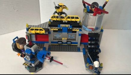 2014 Retired Hulk Smash Lego 76018