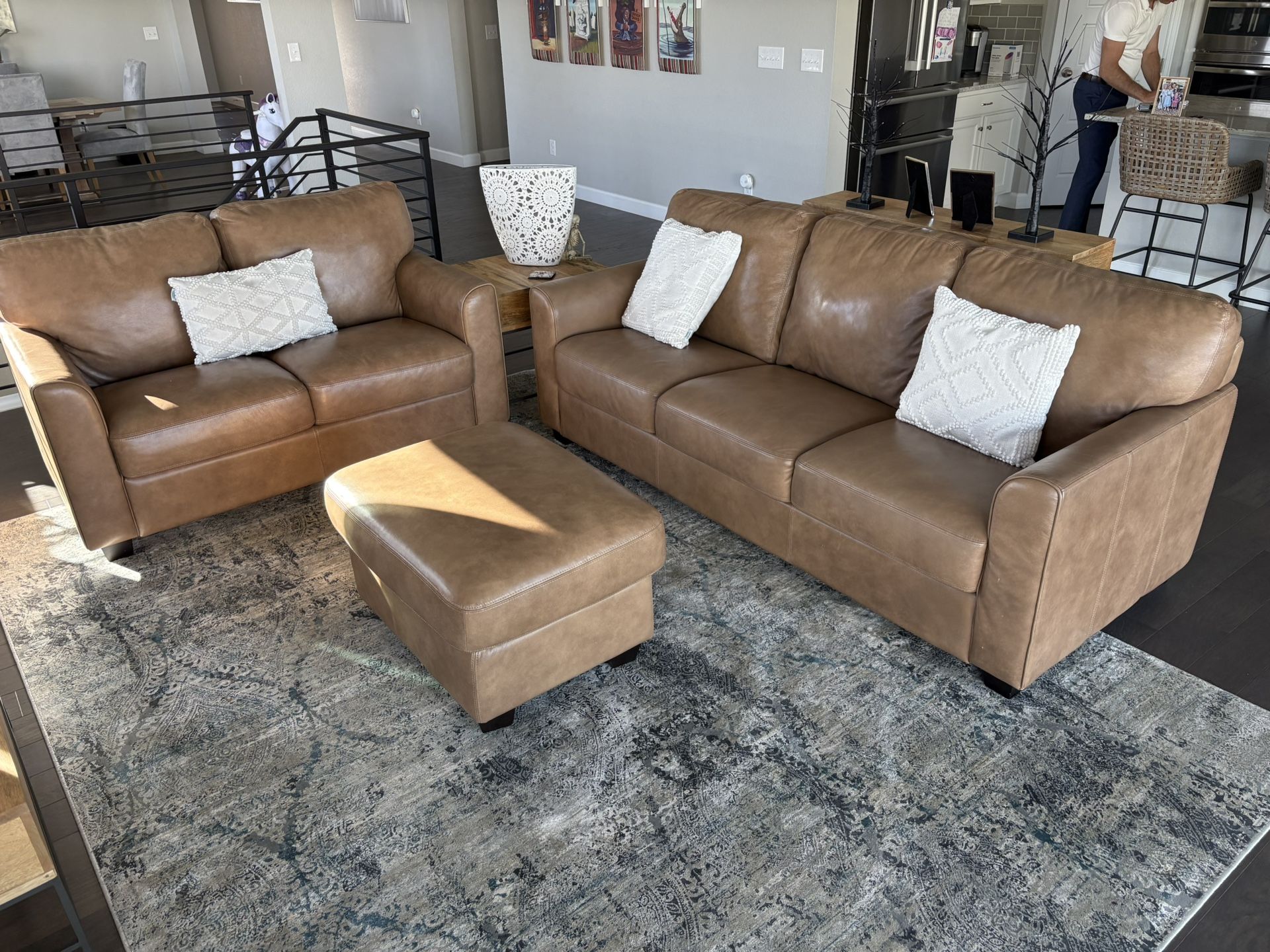 Perfect Condition Leather Couch Set