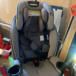 Car seat $100