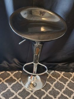 Retro Stools Black Pink 65 Like New For Both Or 1 For 30