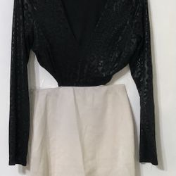 Women’s elegant leopard black beige V-neck side cut long sleeves. L