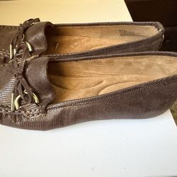 Brown loafers size 7-1/2 $20 New