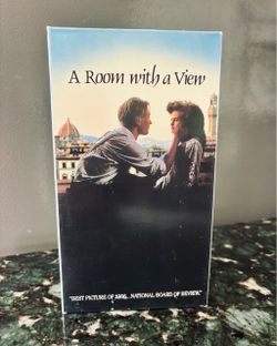 Physical Media! English Wit & Charm! “A ROOM WITH A VIEW” on VHS