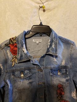 Denim Woman JACKET Disyressed With Apliques 